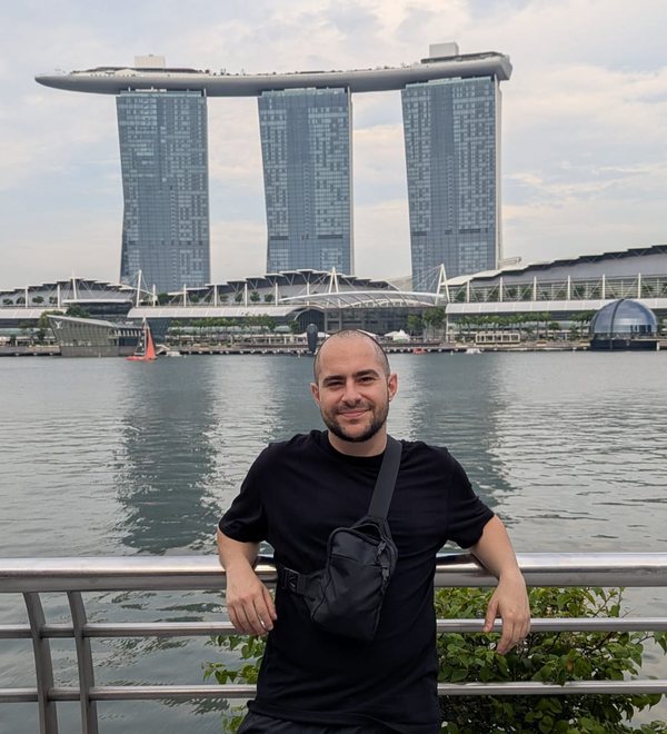 Daniele in front of Marina Bay Sands, Singapore